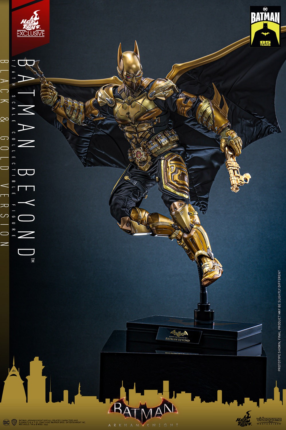 Hot Toys VGM64 Batman Arkham Knight [Batman Beyond] (Black & Gold Version) 1/6th scale Collectible Figure (Exclusive Limited Edition)