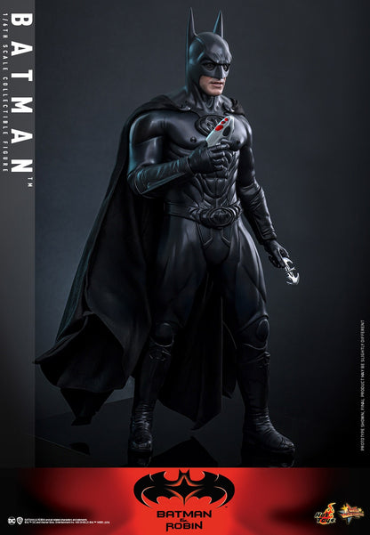 (Preorder) Hot Toys MMS786 Batman & Robin [Batman] 1/6 Scale Collectible Figure