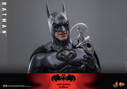 (Preorder) Hot Toys MMS786 Batman & Robin [Batman] 1/6 Scale Collectible Figure