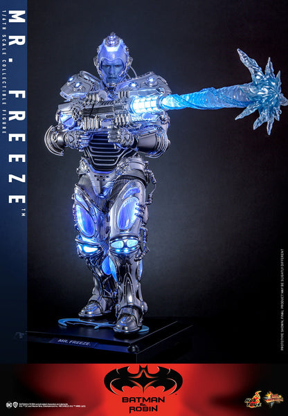 (Preorder) Hot Toys MMS799 Batman & Robin [Mr. Freeze] (Regular Version) 1/6 Scale Collectible Figure