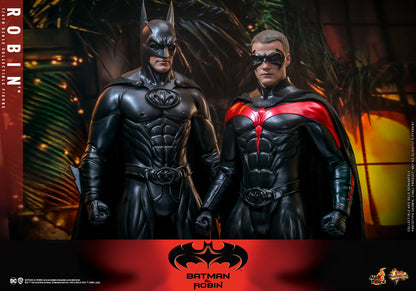 Preoder Hot Toys - MMS787 - Batman & Robin - Robin - 1/6 Scale Collectible Figure