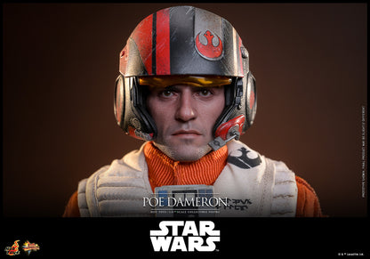 (Preorder) Hot Toys MMS806 Star Wars The Force Awakens [Poe Dameron] 1/6 Scale Collectible Figure