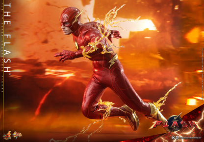 Hot Toys MMS713B The Flash [The Flash (Special Version) with The Life Size The Flash Signet Ring] 1/6 Scale Collectible Figure