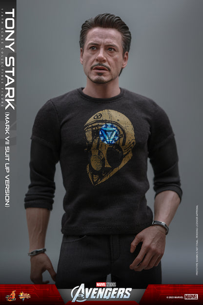 Hot Toys MMS718B The Avengers [Tony Stark] (Mark VII Suit up Version) 1/6th Scale Collectible Figure (Special Edition)