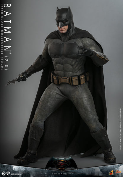 Hot Toys MMS732 Batman Vs Superman : DOJ [Batman 2.0] 1/6 Scale Collectible Figure