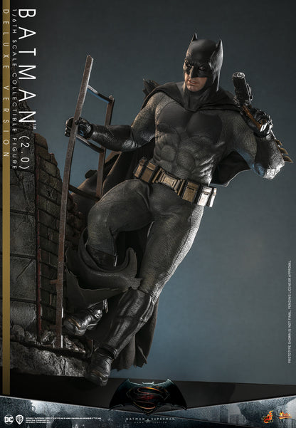Hot Toys MMS732 Batman Vs Superman : DOJ [Batman 2.0] 1/6 Scale Collectible Figure