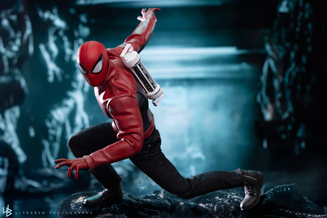 Hot Toys VGM71 Marvel's Spider-Man 2 [Peter Parker] (Last Stand Suit) [Hot Toys Exclusive] 1/6th scale Collectible Figure